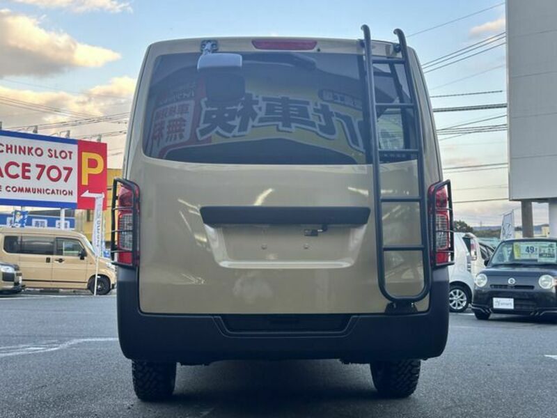 NV350 CARAVAN