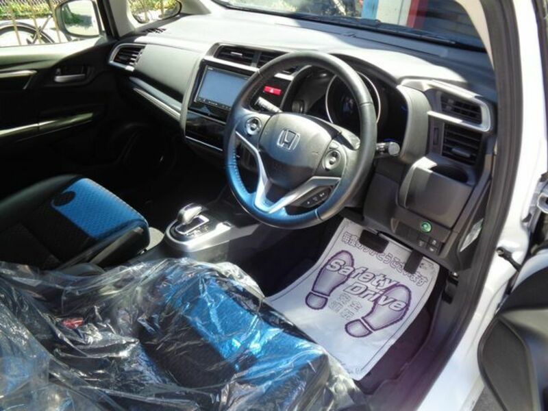 FIT HYBRID