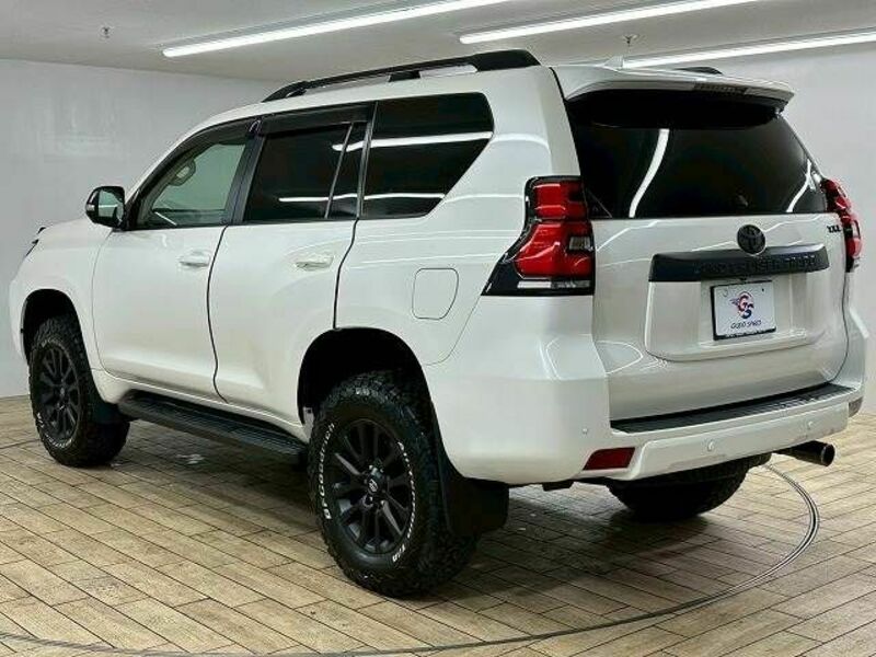 LAND CRUISER PRADO