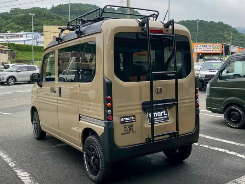 N-VAN