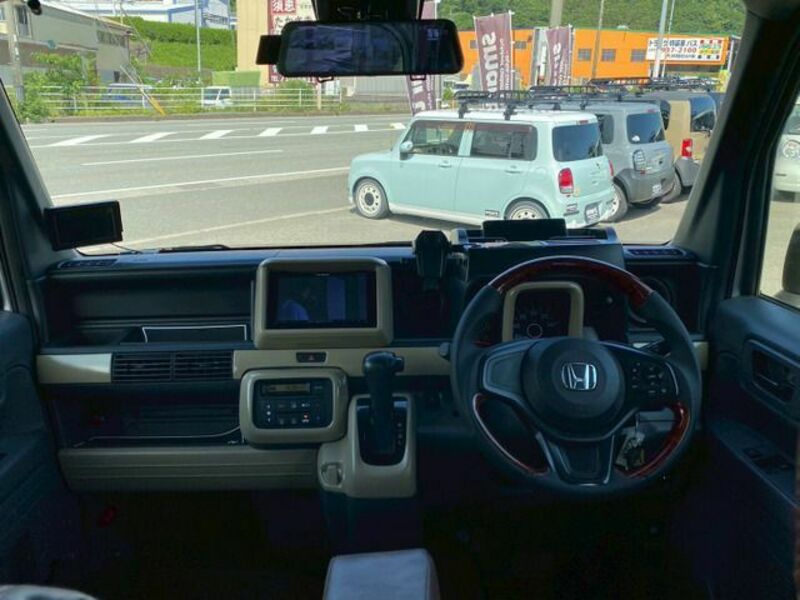 N-VAN