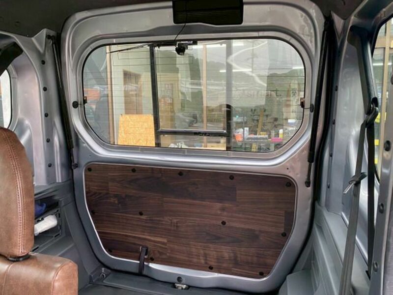 N-VAN
