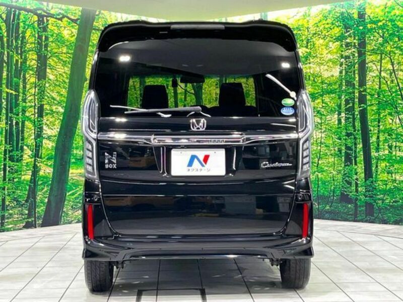N BOX CUSTOM
