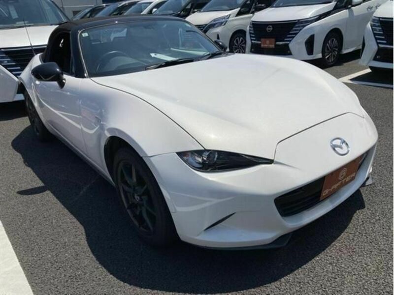 ROADSTER-0