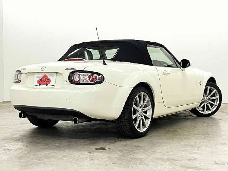 ROADSTER