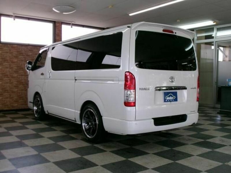 HIACE