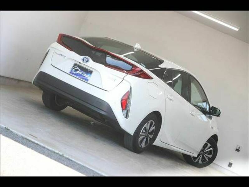PRIUS PHV