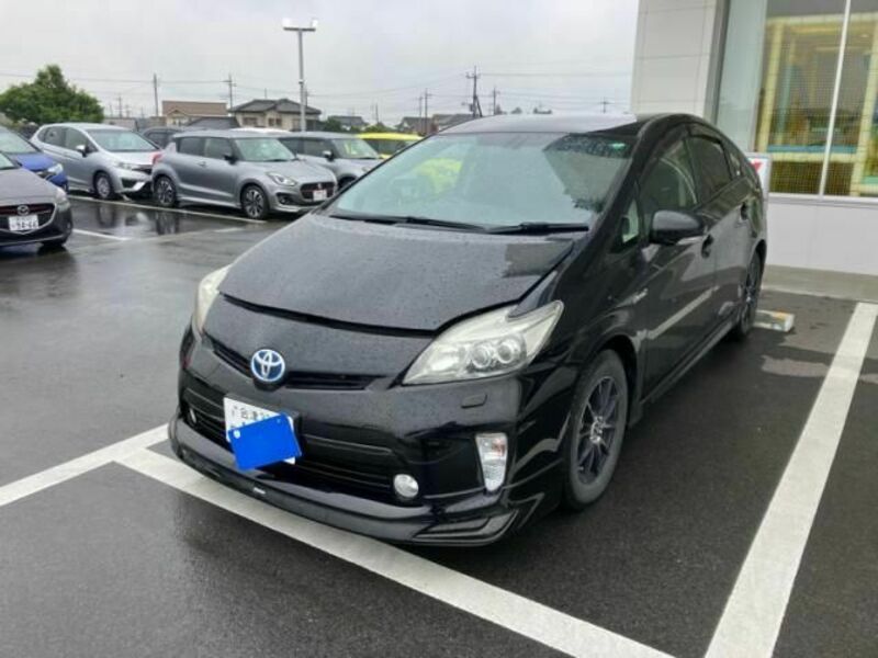 TOYOTA PRIUS