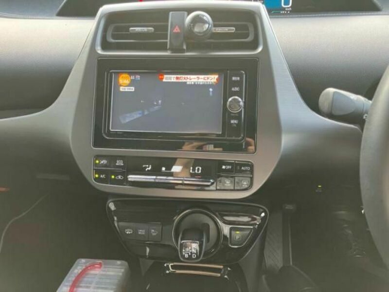 PRIUS PHV