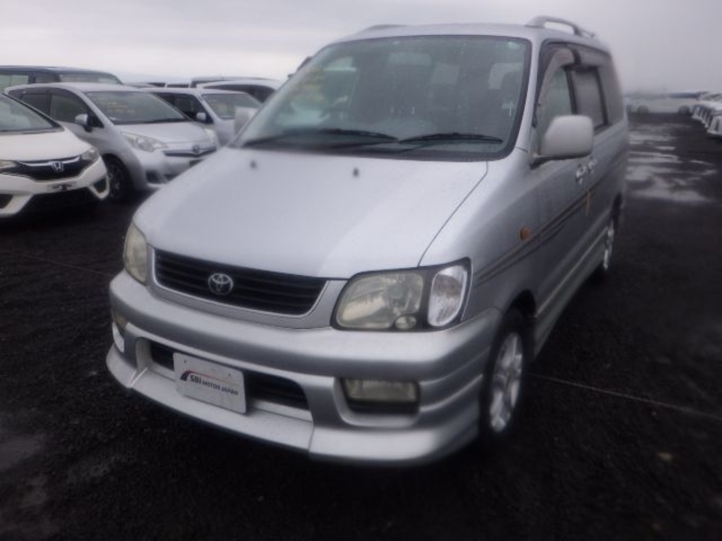 TOYOTA Liteace Noah