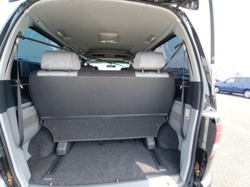 TOURING HIACE