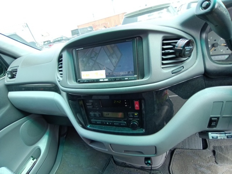 TOURING HIACE