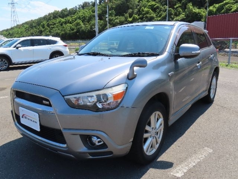 MITSUBISHI RVR
