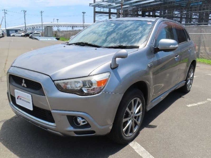 MITSUBISHI RVR