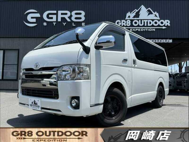 TOYOTA HIACE VAN