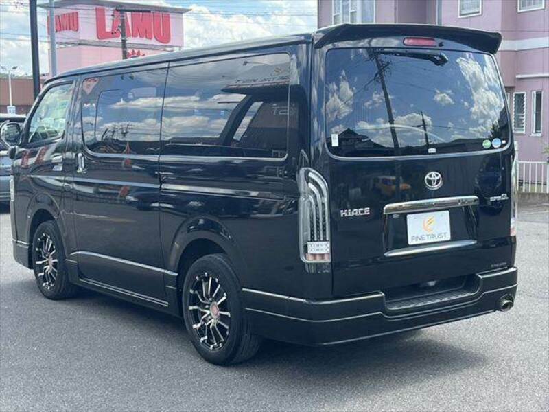 HIACE VAN