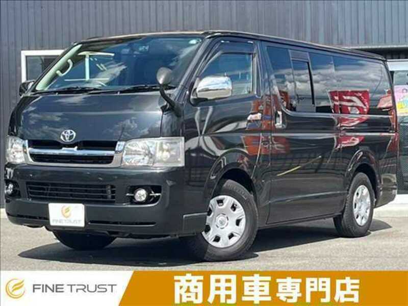 TOYOTA HIACE VAN