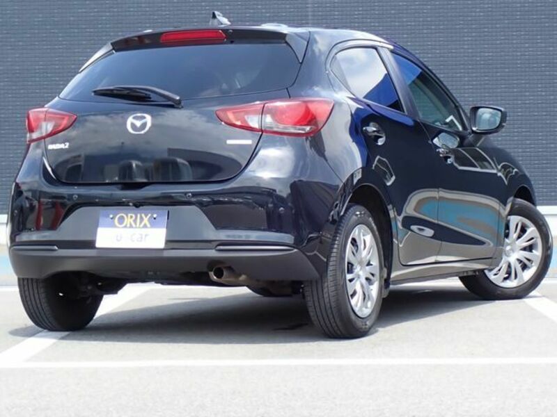 MAZDA2