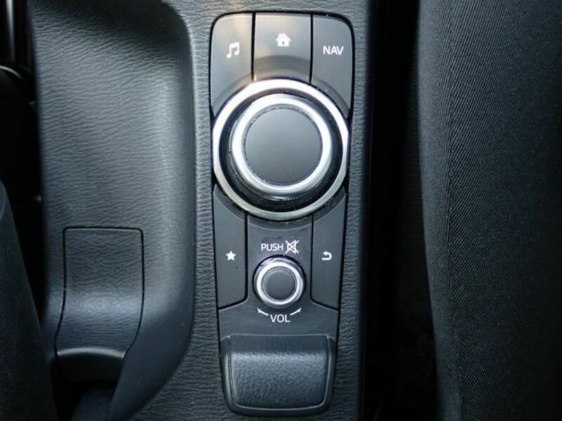 MAZDA2