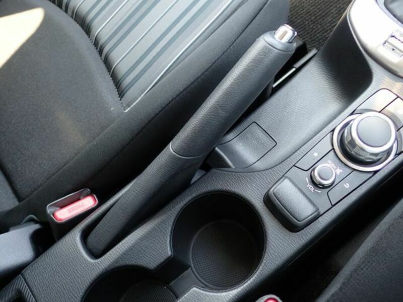 MAZDA2