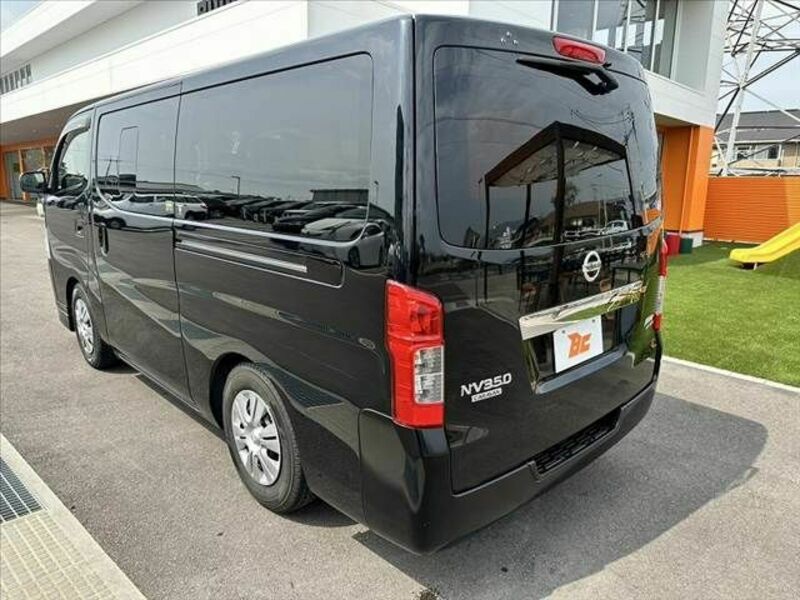 NV350 CARAVAN