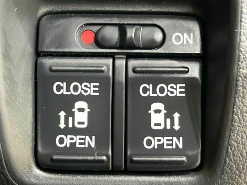 N BOX