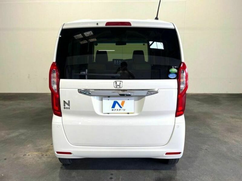 N BOX