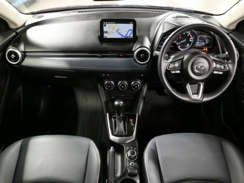 MAZDA2