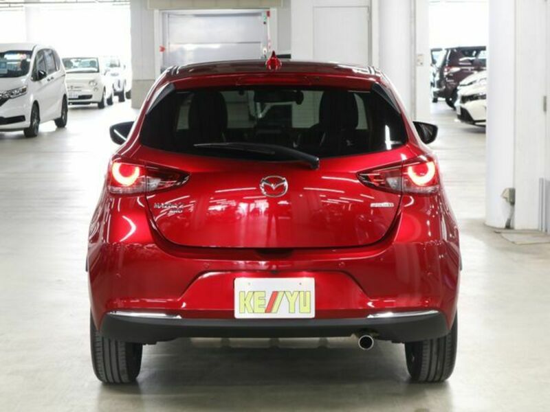 MAZDA2