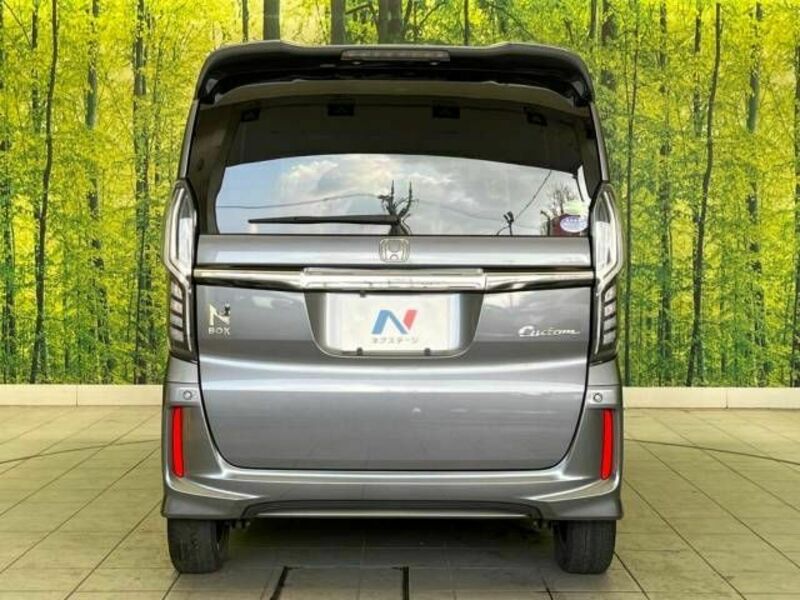 N BOX CUSTOM