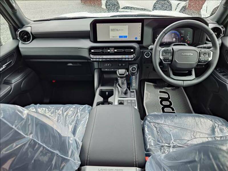 LAND CRUISER