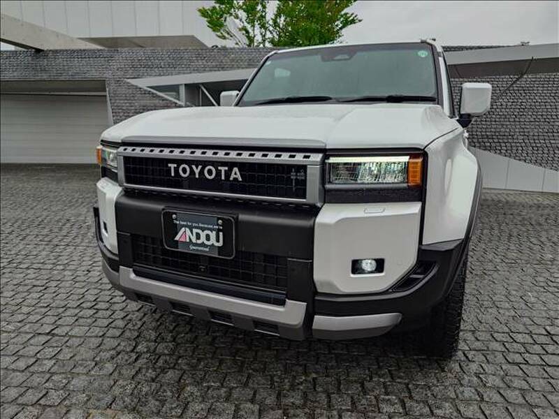 LAND CRUISER