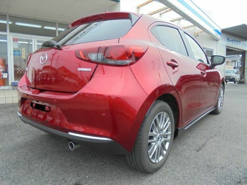 MAZDA2