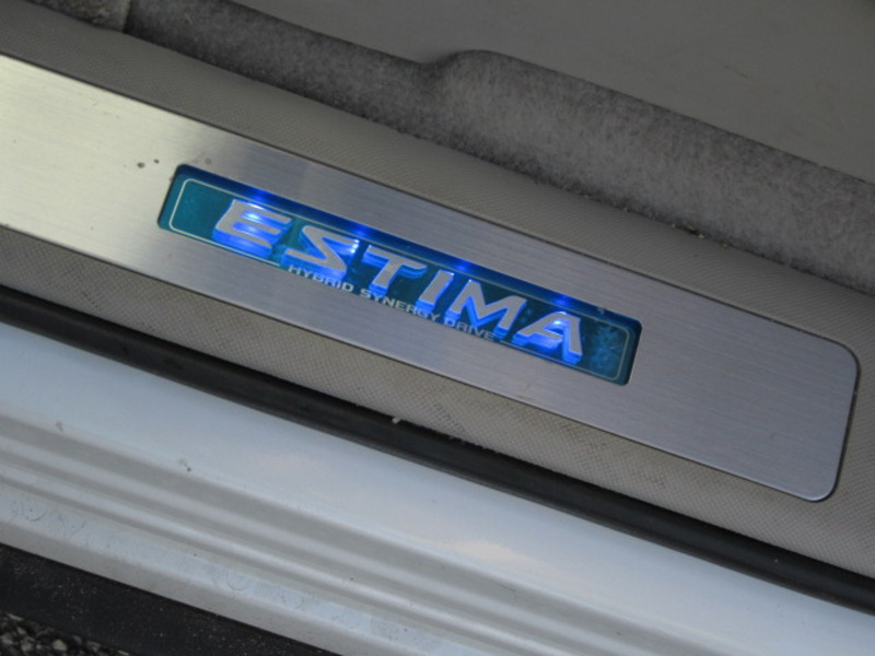 ESTIMA HYBRID