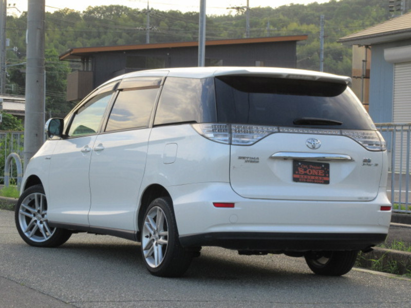 ESTIMA HYBRID