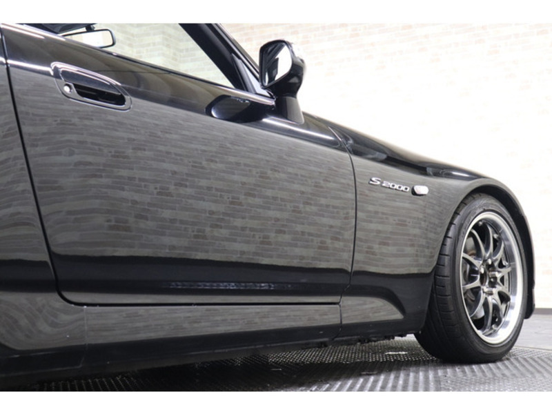 S2000