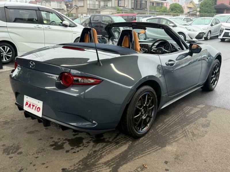 ROADSTER