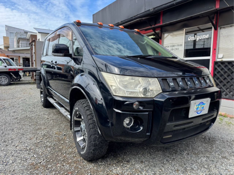 MITSUBISHI DELICA D5