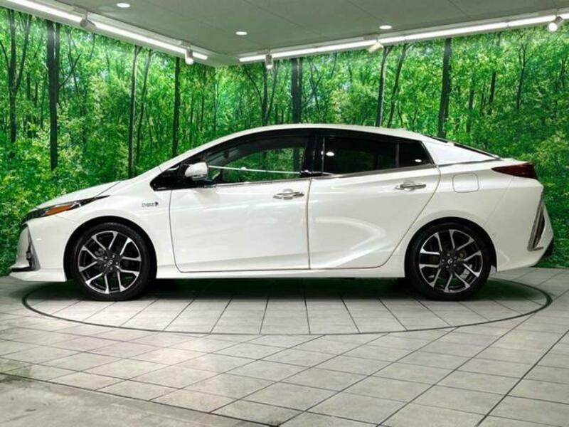 PRIUS PHV
