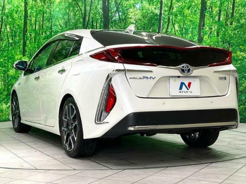 PRIUS PHV