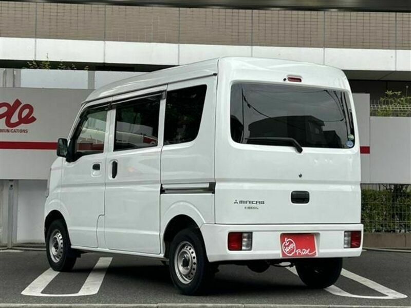 MINICAB VAN
