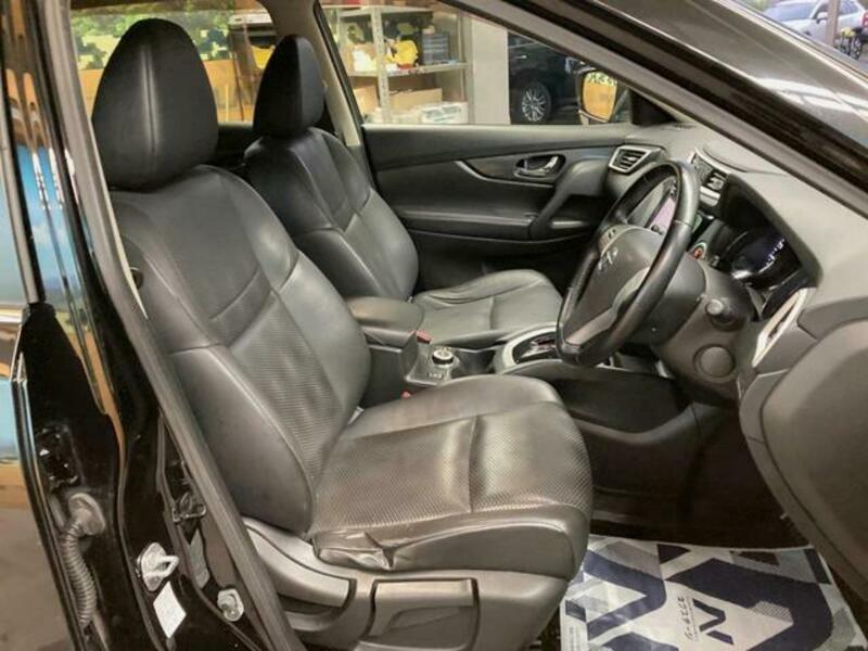 X-TRAIL