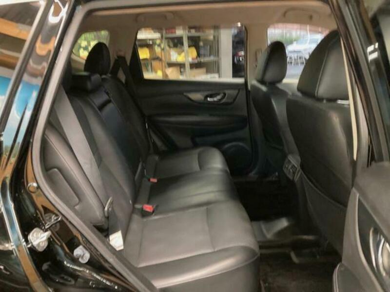 X-TRAIL