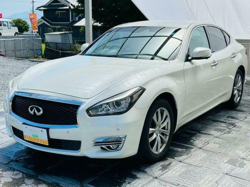 NISSAN FUGA