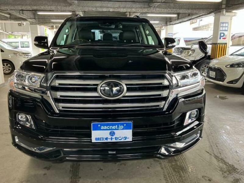 LAND CRUISER