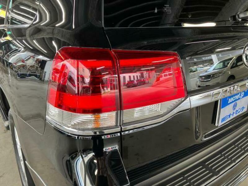 LAND CRUISER