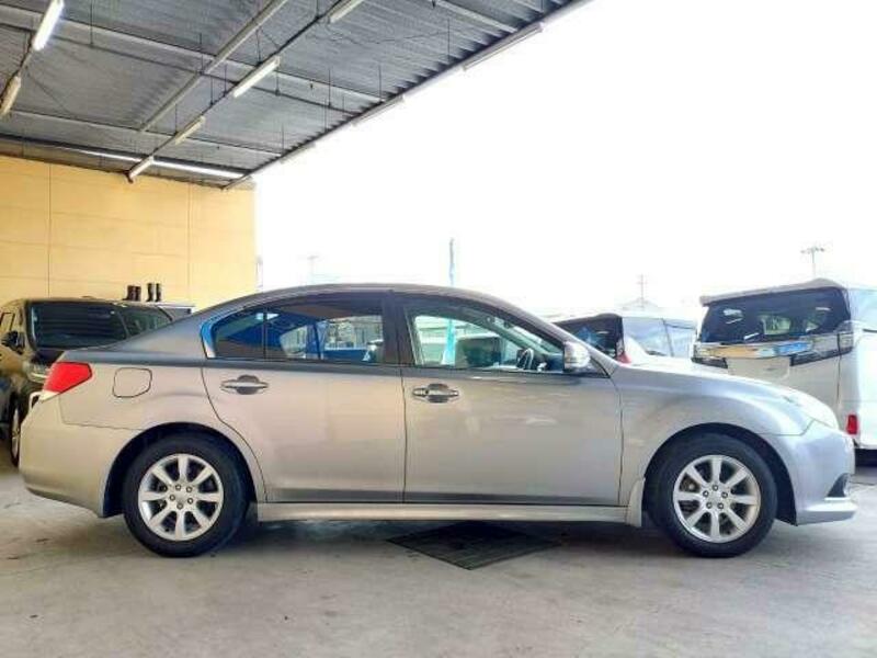 LEGACY B4