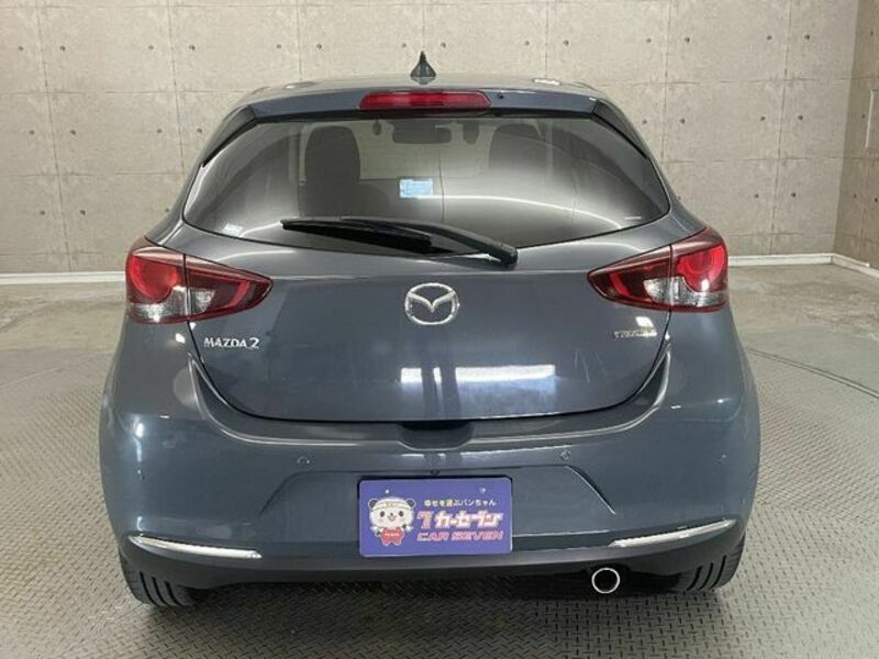 MAZDA2
