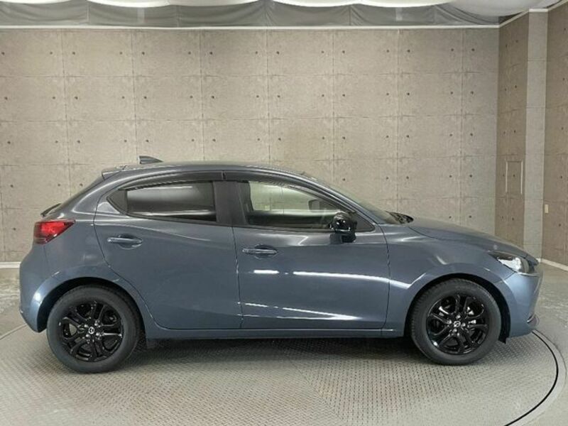 MAZDA2