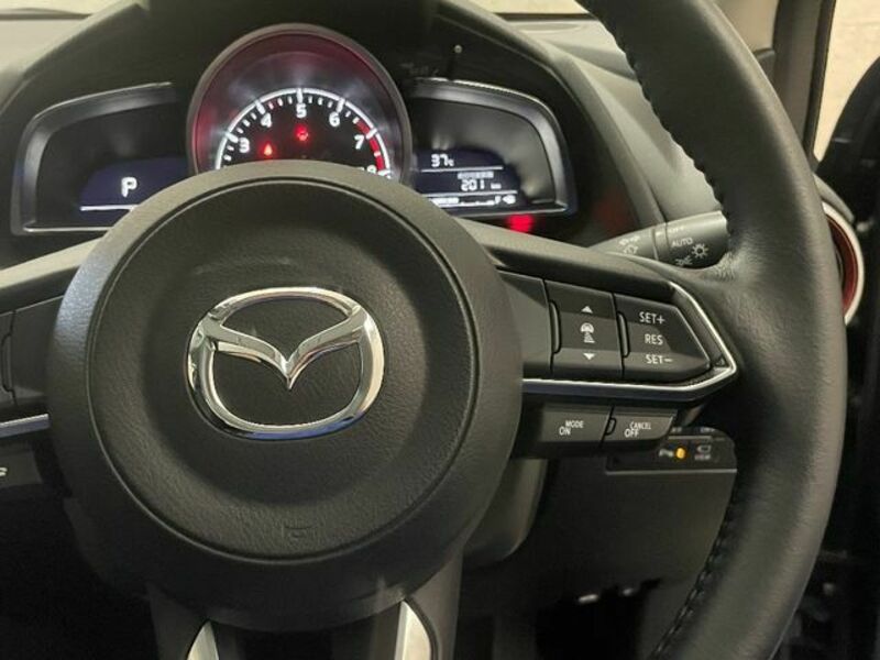 MAZDA2